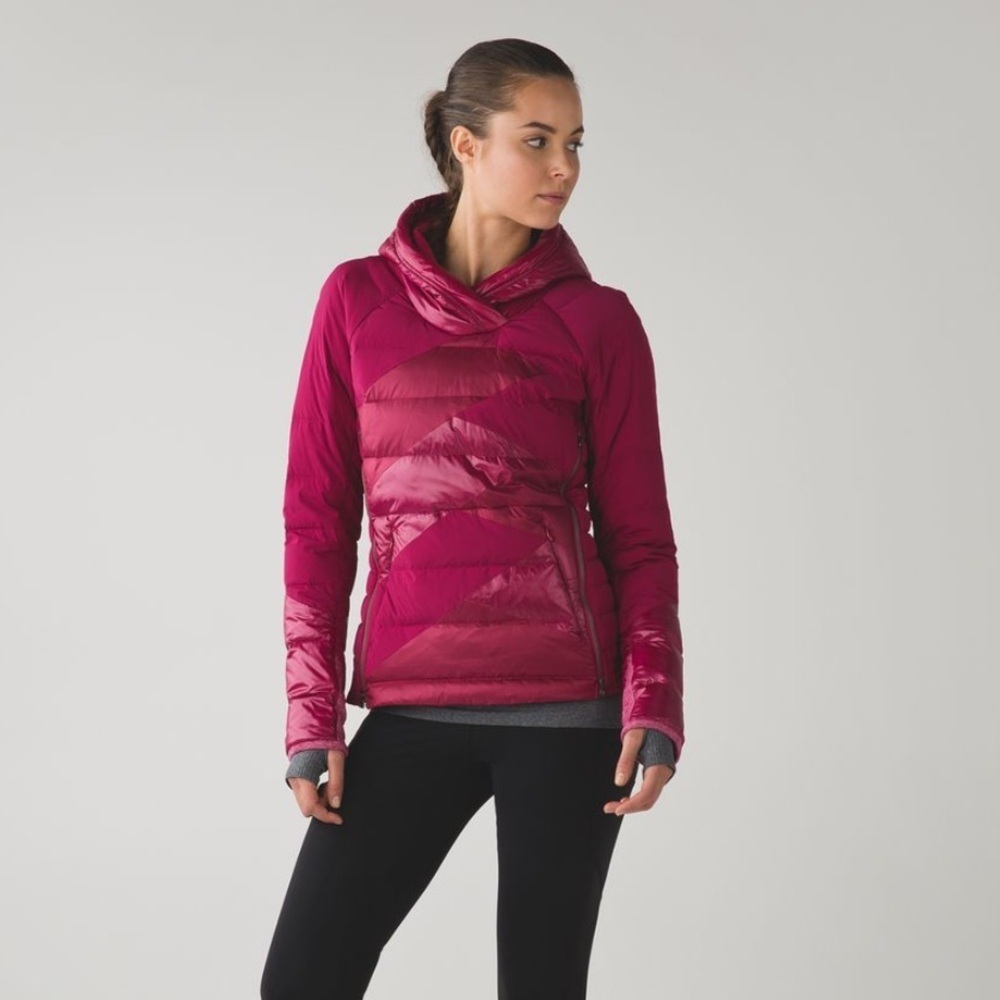 Lululemon Down Right Cozy Pullover Jacket Coat in the color Berry Rumble size 4